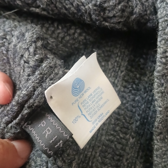 Gray Cable Knit Sweater New Wool Pringle of Scotland Size Large - Picture 3 of 6